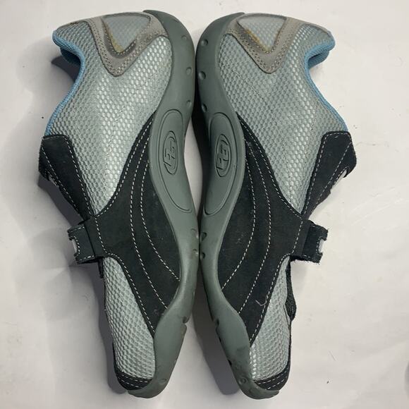 Specialized Gray and Blue Athletic Shoes - Picture 3 of 9